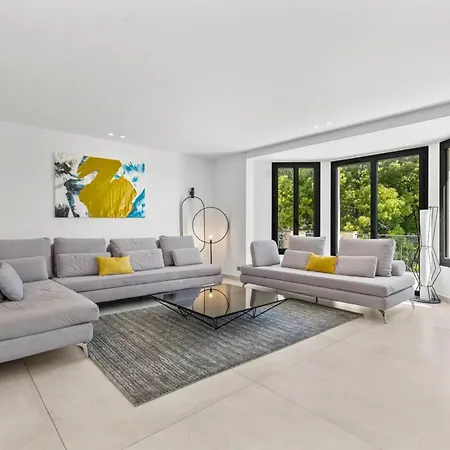 Ref 2192 - Contemporary In With Sea View Pool Κάννες