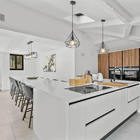 Vila Ref 2192 - Contemporary In With Sea View Pool