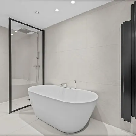 Ref 2192 - Contemporary In With Sea View Pool